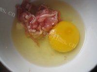 美味的番茄鸡蛋瘦肉汤做法图解3)