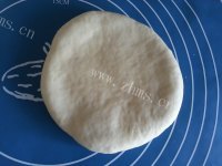 美味营养的椰蓉花形面包做法图解8)