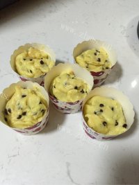 食欲满满的巧克力豆马芬做法图解11)