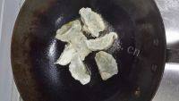 美味的油煎饺子做法图解2)