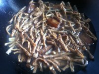 好吃的干豆角烧肉做法图解6)