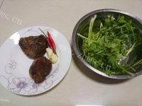 美味的凉拌麻辣牛肉做法图解1)