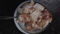 家常香菇芋头蒸鸡腿做法图解1)