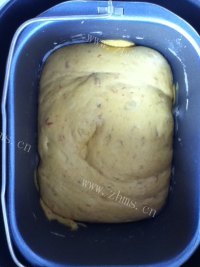 好吃的枸杞肉桂吐司做法图解7)