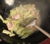 「懒人版」莴笋炒肉片