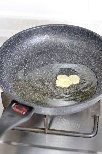 酥脆虾仁西兰花做法图解5)