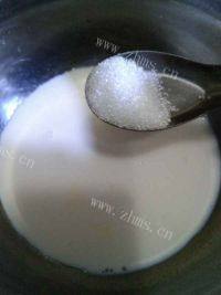 自制焦糖炼乳布丁做法图解4)