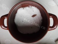美味砂锅荷香盐焗鸡做法图解8)