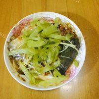 美味的榨菜蒸鱼头做法图解4)