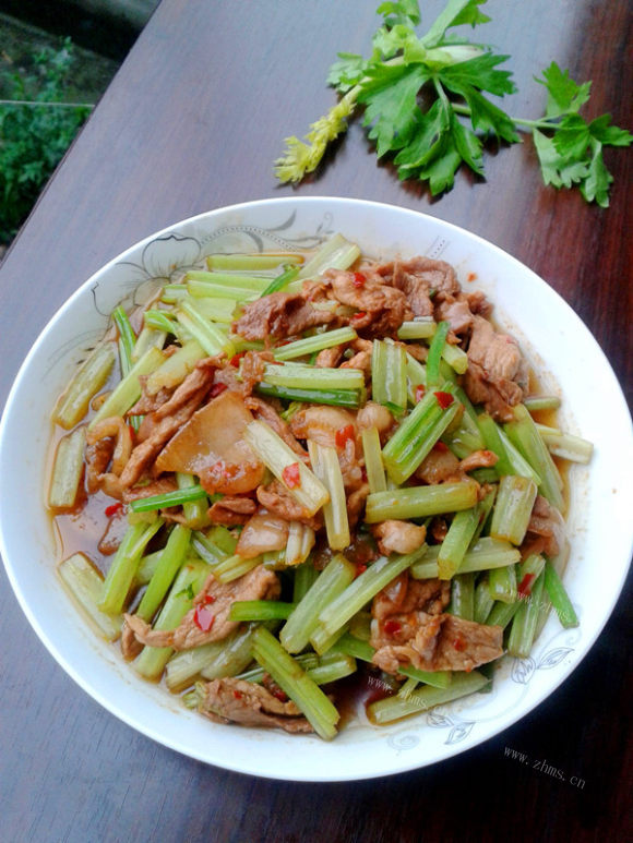 我的芹菜炒肉