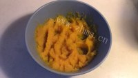 大厨之红枣南瓜粥做法图解5)