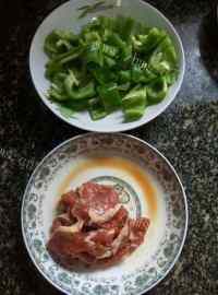 家常菜青椒炒肉片做法图解1)