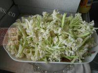 色味俱全的番茄炒菜花做法图解1)