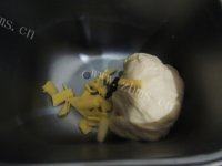 美味的豆沙卷做法图解2)