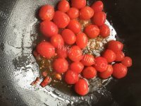 美味的蕃茄排骨焖饭做法图解5)