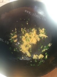 芳香四溢的蛋炒饭做法图解5)