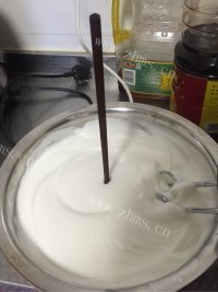 特下饭的戚风做法图解7)