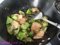 「家有大厨」辣椒炒肉做法图解7)