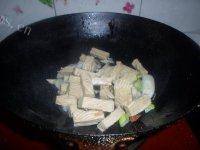 四溢的韭菜炒豆干做法图解5)
