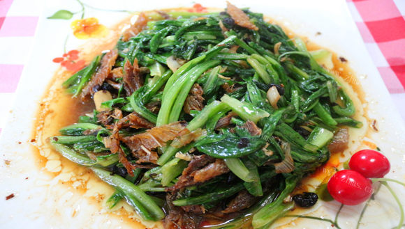香气浓郁的豆豉鲮鱼油麦菜