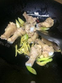 美味的可乐鸡翅根做法图解7)