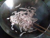 家常菜肉丝炒豇豆做法图解3)