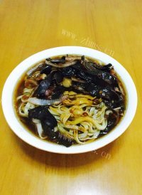 满口清香的炸酱面做法图解16)