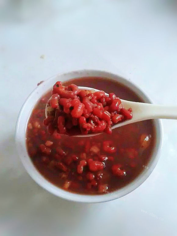 香糯爽滑的红豆薏米粥