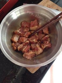 热腾腾的豉汁蒸排骨做法图解2)
