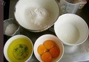 自制三角美乃兹夹心蛋糕做法图解1)