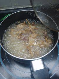 美味的孜然牙签肉做法图解5)