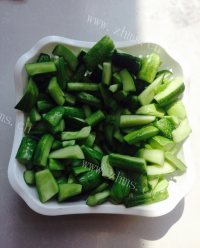 清爽酱油小黄瓜做法图解5)