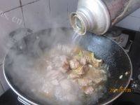 老爸做的土豆炖牛肉做法图解14)