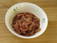 回味无穷的小酥肉蒸碗做法图解3)