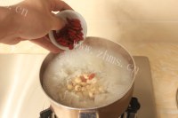 自制雪蛤雪燕百合润肺汤做法图解7)
