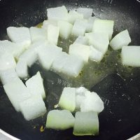 家常菜冬瓜虾仁做法图解8)