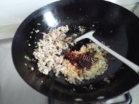 家常菜茄子肉末做法图解3)