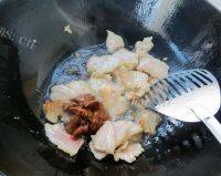 美味的芸豆炖土豆做法图解4)
