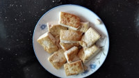诱人的鱼头豆腐汤做法图解1)