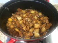 美味的板栗红烧肉做法图解14)
