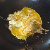 好吃的芥蓝鸡蛋炒面做法图解4)