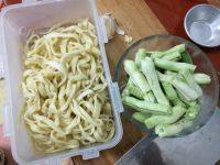 自制豆角焖面做法图解1)