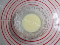 香甜的日式炼乳面包做法图解2)