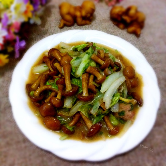 白菜炒滑子蘑