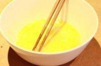 四溢的菠菜鸡蛋饼做法图解4)