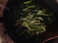 好吃的干煸豆角做法图解5)