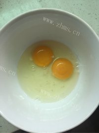 好吃的香椿炒蛋做法图解3)