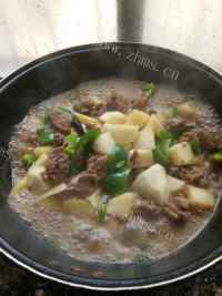回味无穷的鸡腿炖土豆做法图解6)