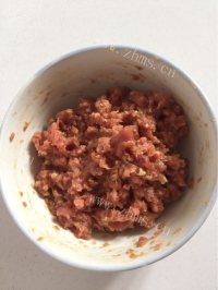 美味的蔬菜瘦肉粥做法图解3)