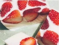 养生黄桃草莓牛奶羹的做法图解六
